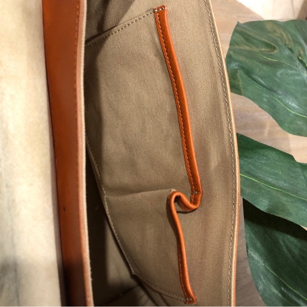 Herringbone V2 Camera Bag Camel Color - image 8